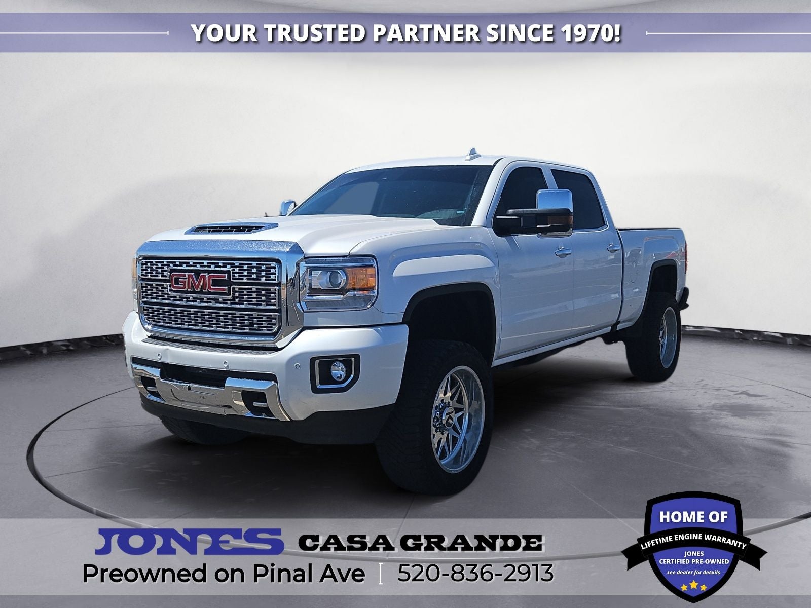 2019 GMC Sierra 2500HD Denali in White Frost Tricoat — front three-quarter view
